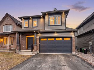 216 Helen Rapp Way, Ottawa, ON K1T0P6
