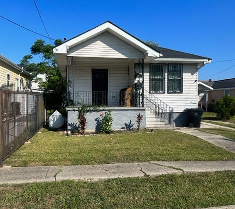 1st image of 2477 Dreux Ave