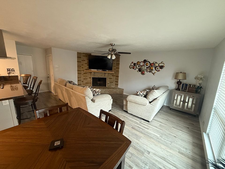 2nd image of 7023 Hedge Dr