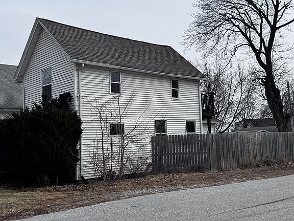 2nd image of 2333 Hobson Ave