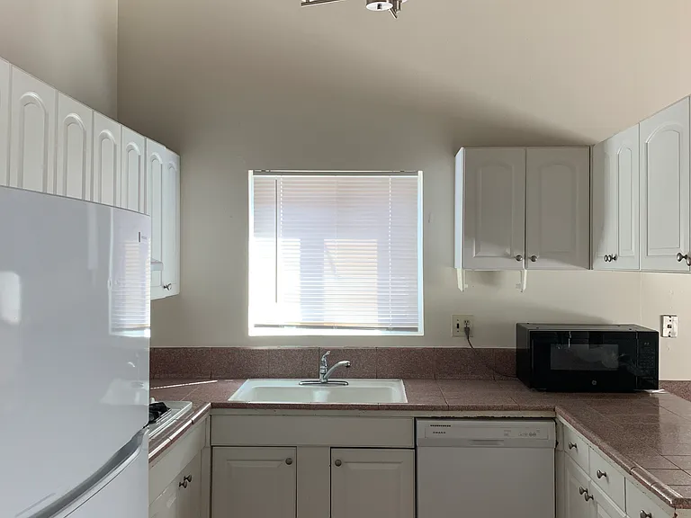 5519 Baja Dr — Photo 6