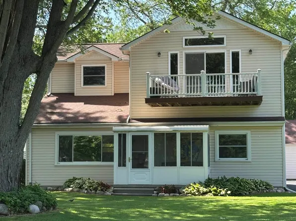 2100 Michigan St, Algonac, MI 48001