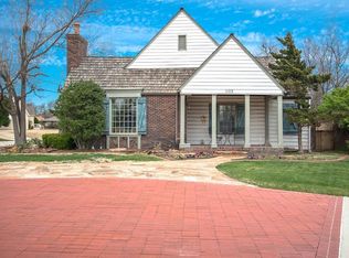 1125 Park Manor St, Nichols Hills, OK 73116