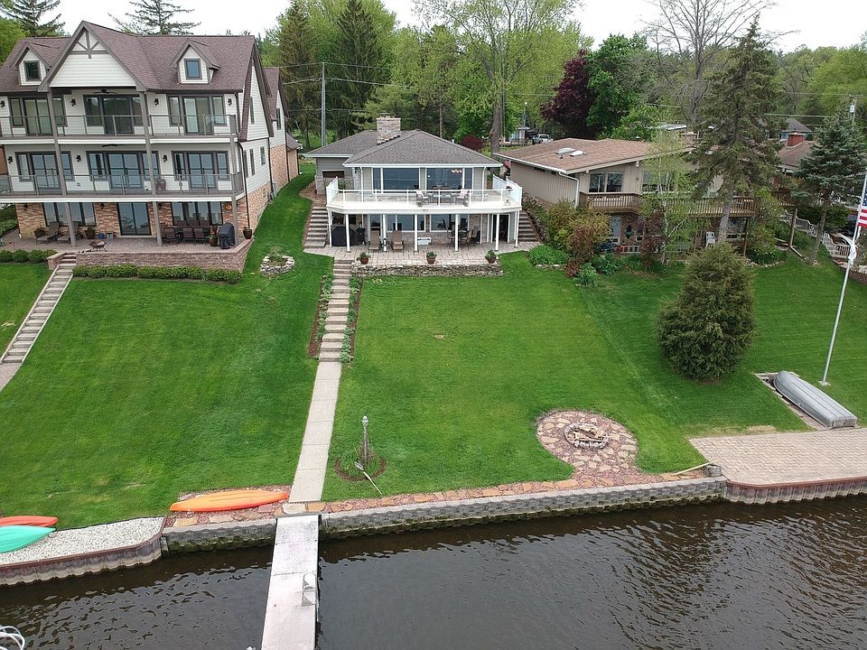 1st image of 39220 N Cedar Crest Dr