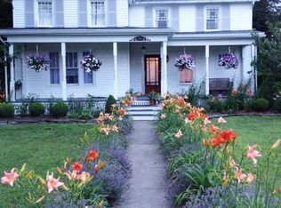 8050 Stahley Rd, East Amherst, NY 14051