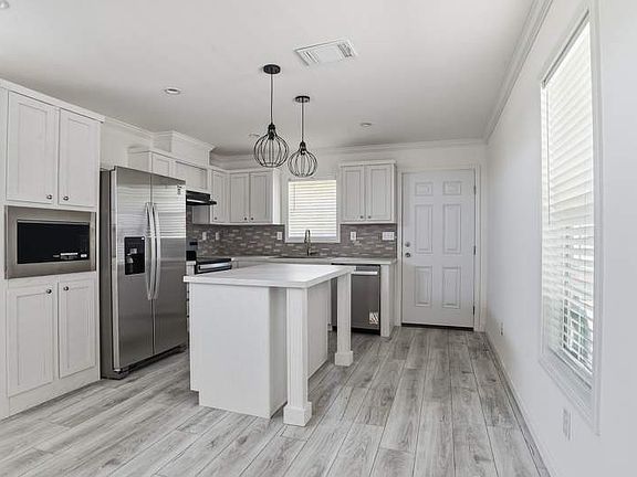 3rd image of 681 Plumgrove Rd #C091