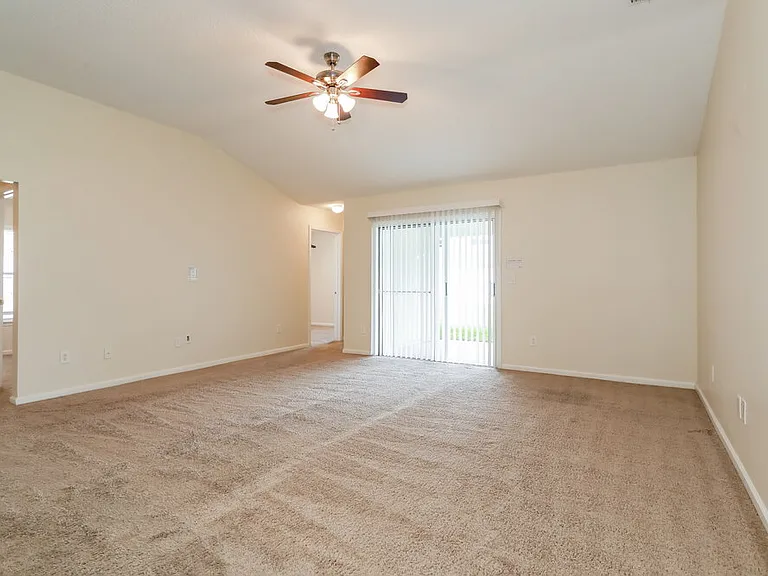 3460 Live Oak Hollow Dr — Photo 3