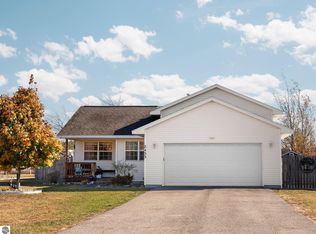 2433 Woodcock Ln, Traverse City, MI 49685