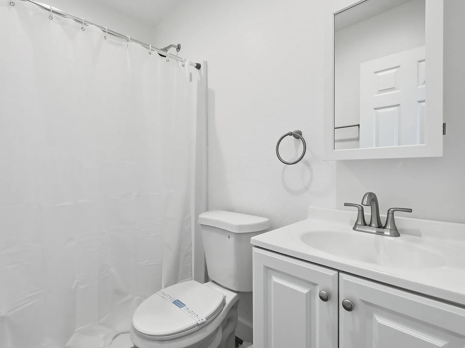 4 bed, 6.0 bath, 1980 sqft, $1,126 — Photo 3