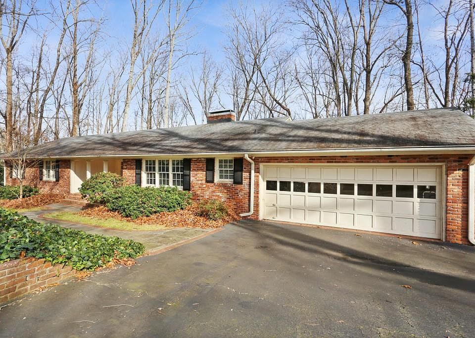 1st image of 458 S Woodland Dr SW