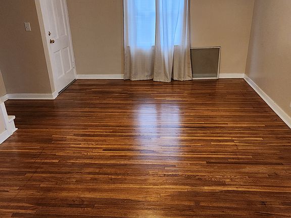 4th image of 194 Henderson Ave