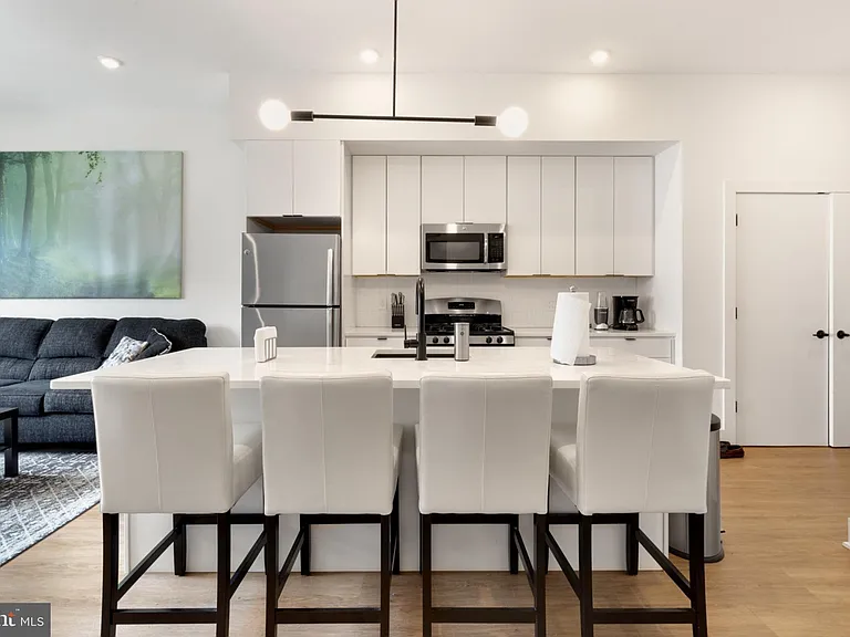 630 Federal St #201 — Photo 1