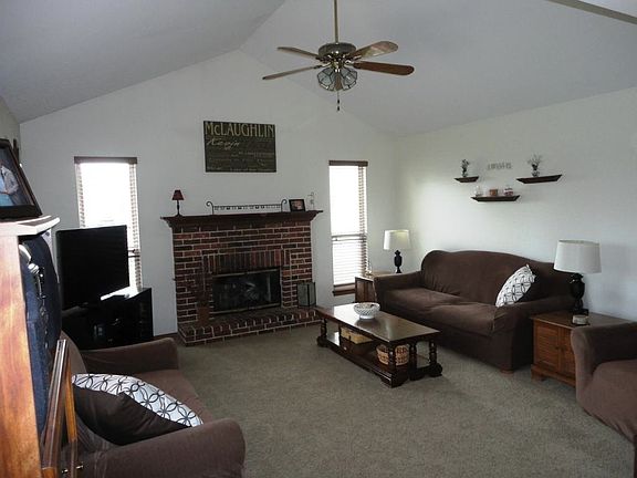 4th image of 15428 Bartlett Pear Dr