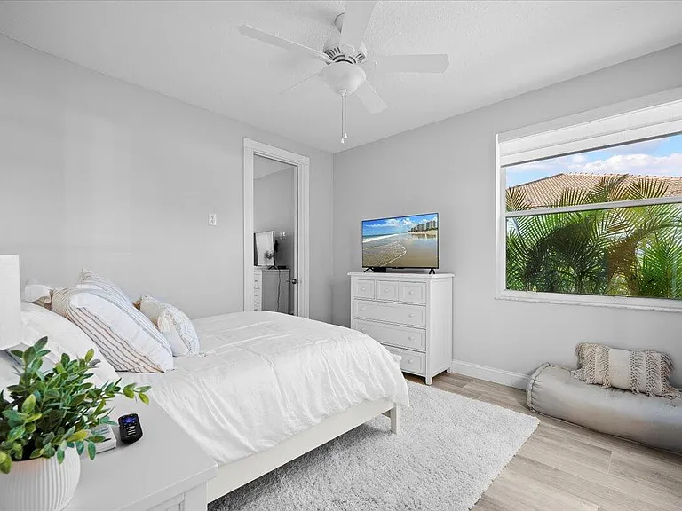 7557 Preserve Dr — Photo 24