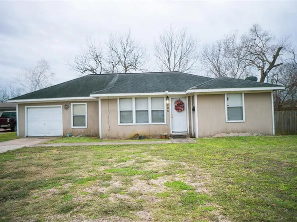 206 N Shady Oaks Street, Lake Jackson, TX 77566