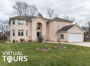 519 Huber Ln, Glenview, IL 60025