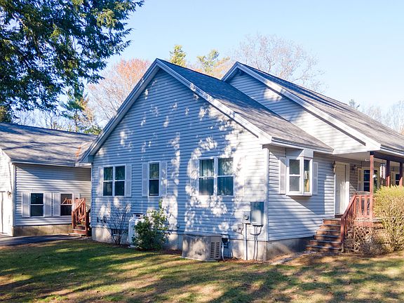 3rd image of 450 Maple Street