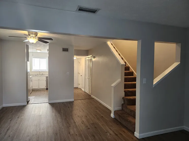 2605 Redwood St #C — Photo 2