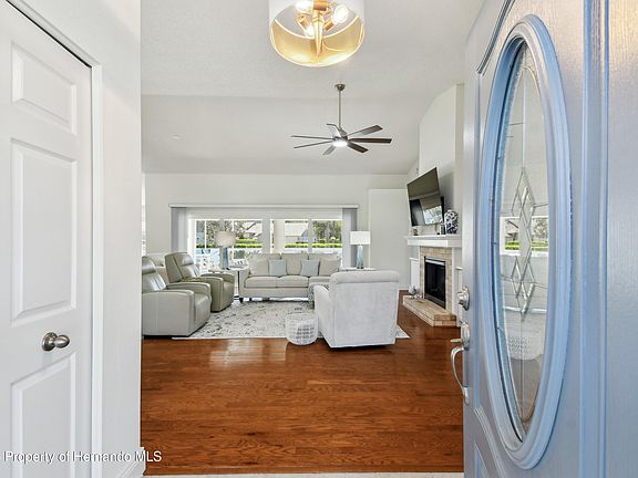 3rd image of 11428 Alden Ct
