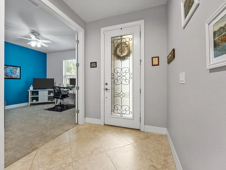 384 Los Alamos St — Photo 5