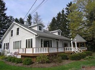 15 West Dr, Hartville, OH 44632
