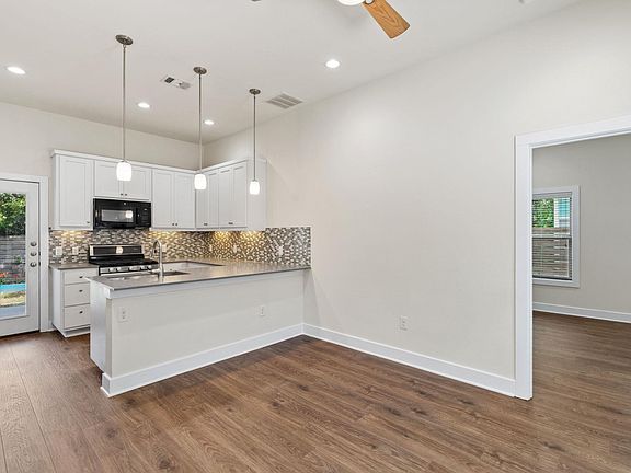 5th image of 720 Pedernales St #B