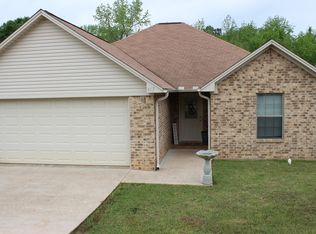 413 Tara Ln, Troup, TX 75789