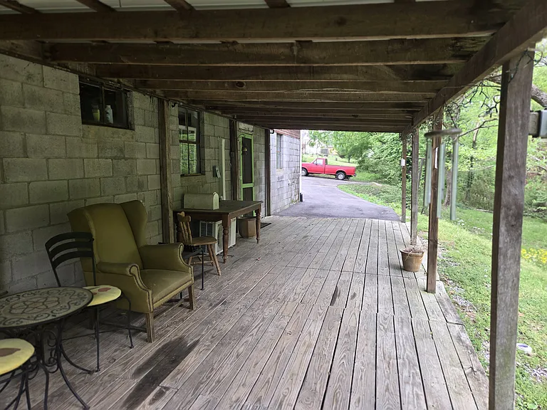 2034 Lake Rd — Photo 9
