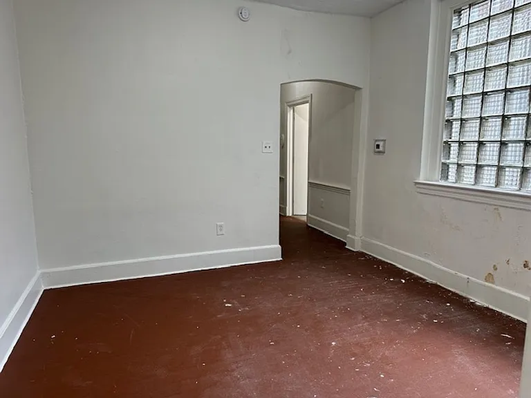 410-412 S George St #2R — Photo 7
