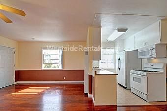 3rd image of 1229 S Prairie Ave APT 1