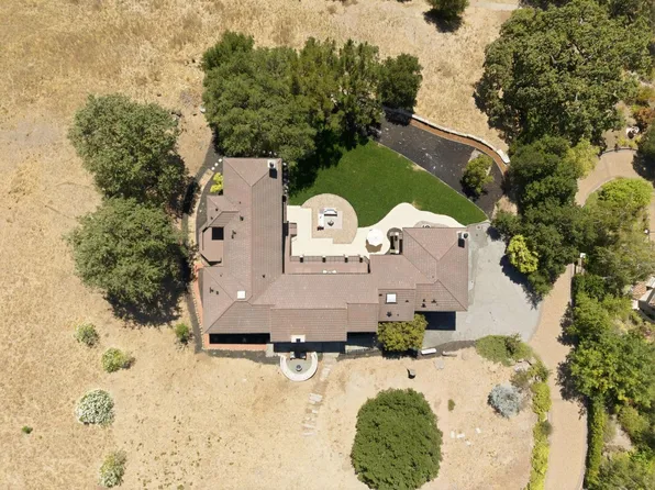 28505 Matadero Creek Ln, Los Altos Hills, CA 94022
