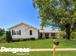 4203 River Oaks Dr, Florissant, MO 63034