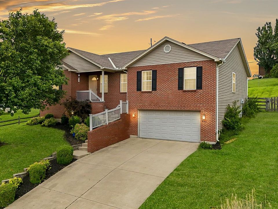 1st image of 952 Golfview Dr