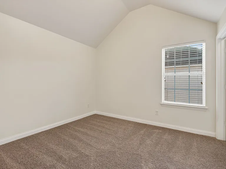 6120 Hemperly Rd — Photo 16