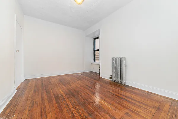 Rented by MNS | media 12