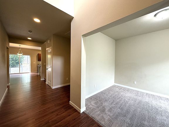 3rd image of 19615 141st Pl SE