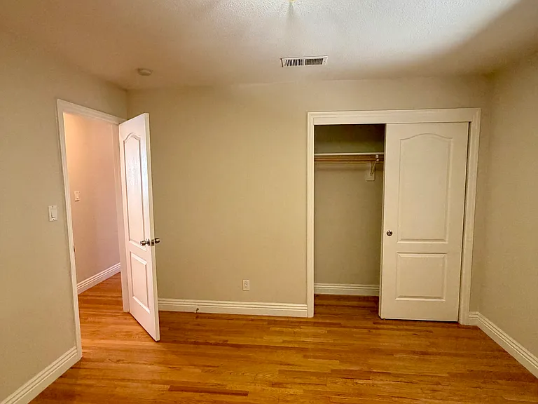 4456 Gibraltar Dr — Photo 10