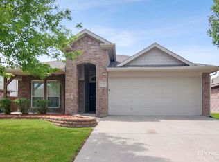 218 Country Meadows Blvd, Waxahachie, TX 75165