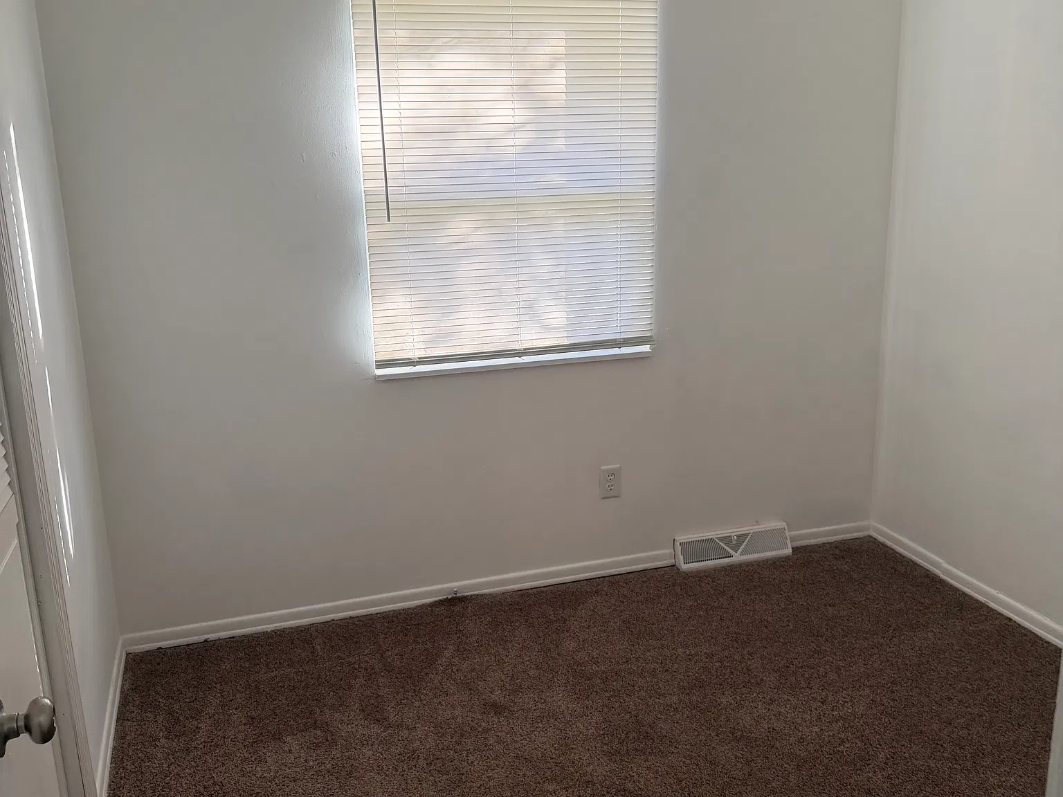 4 bed, 1116 sqft, $1,395 — Photo 3