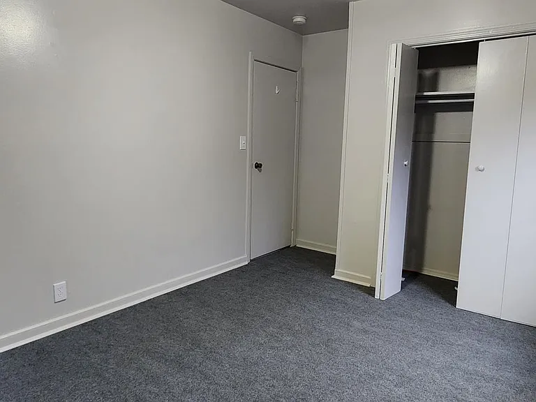 2717 Chamber St — Photo 12