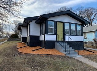 702 25th St, Des Moines, IA 50312