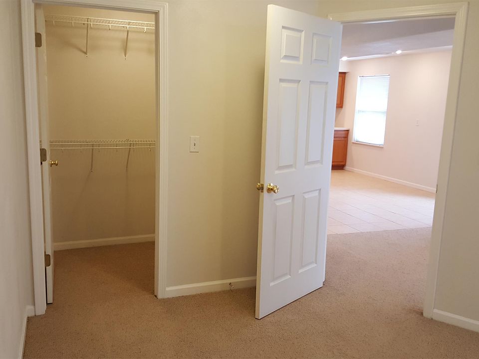 1st image of 30 Narcissus Dr APT 8