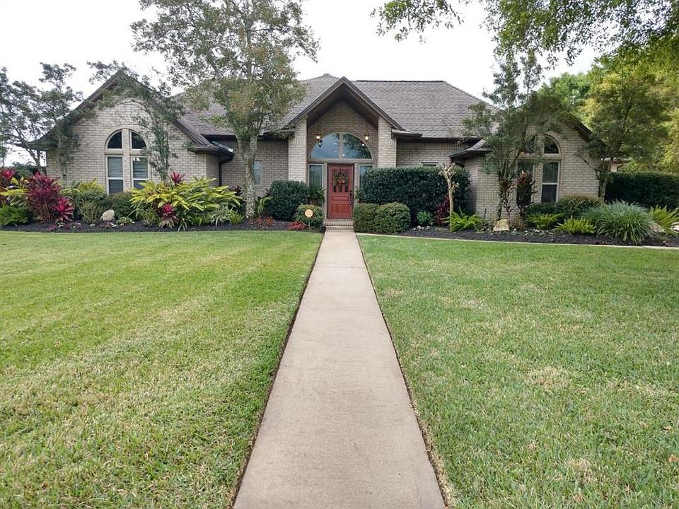 1st image of 618 Westwood Cir