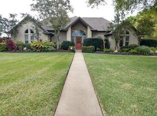 618 Westwood Cir, La Marque, TX 77568