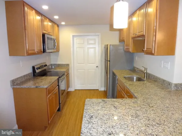 400 Glendale Rd #B-132, Havertown, PA 19083