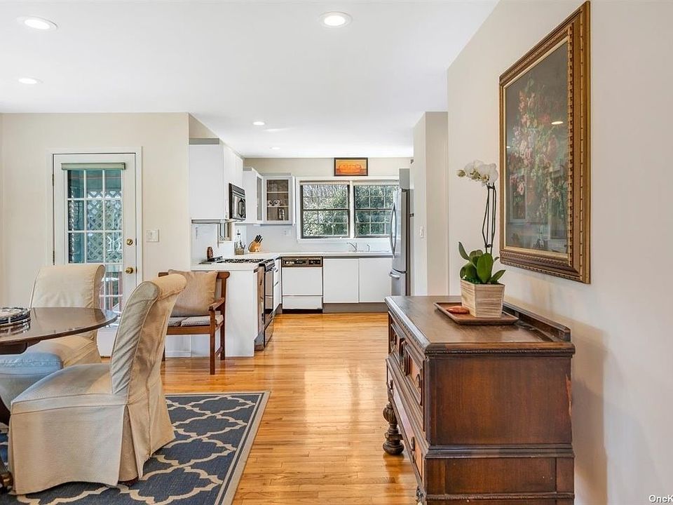 11 Summit Ave, Northport, NY 11768 | Zillow