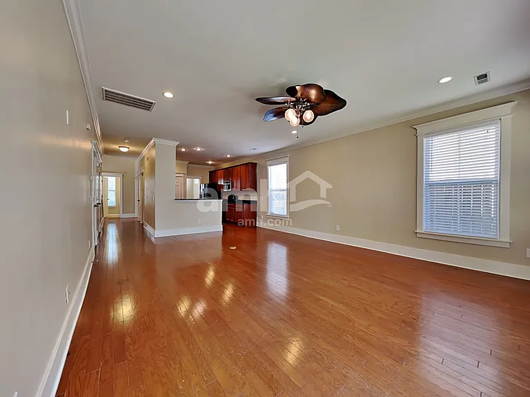 232 Cameron St — Photo 5