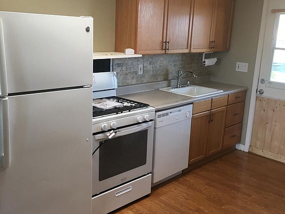 5th image of 13730 Colony Ave