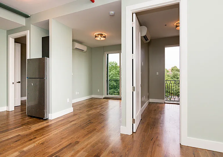 238 Pulaski St #6B — Photo 4