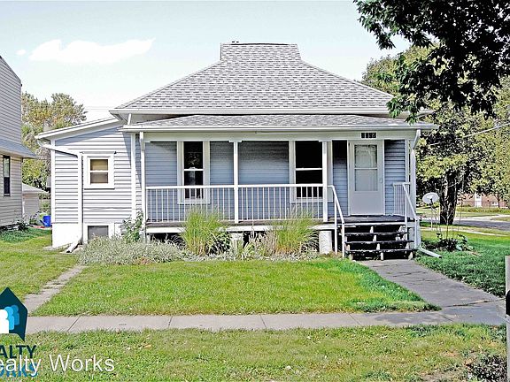 2nd image of 4842 Greenwood St